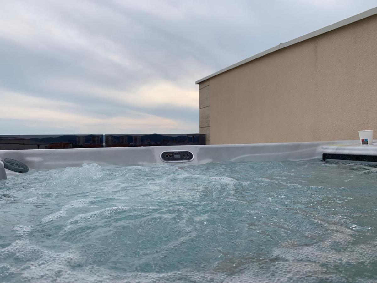 Апартаменты Olive Oasis Penthouse With Jacuzzi Задар Экстерьер фото