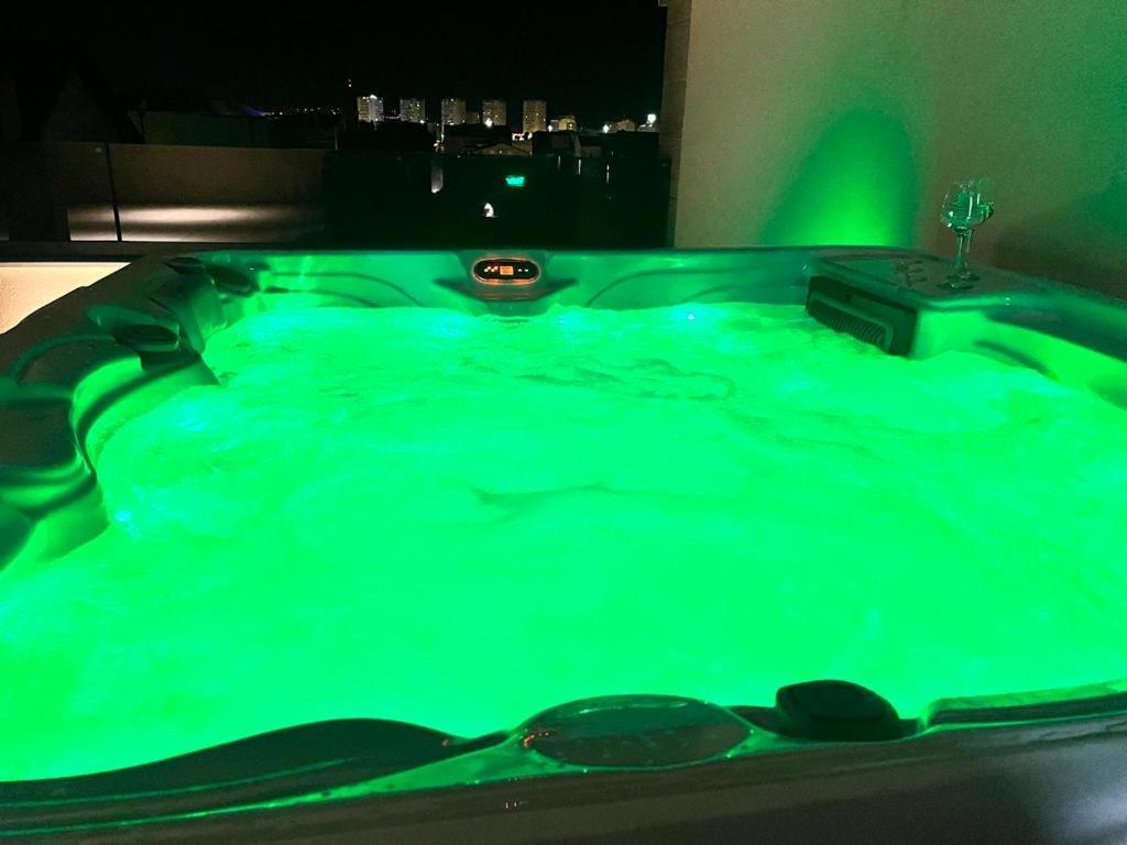 Апартаменты Olive Oasis Penthouse With Jacuzzi Задар Экстерьер фото