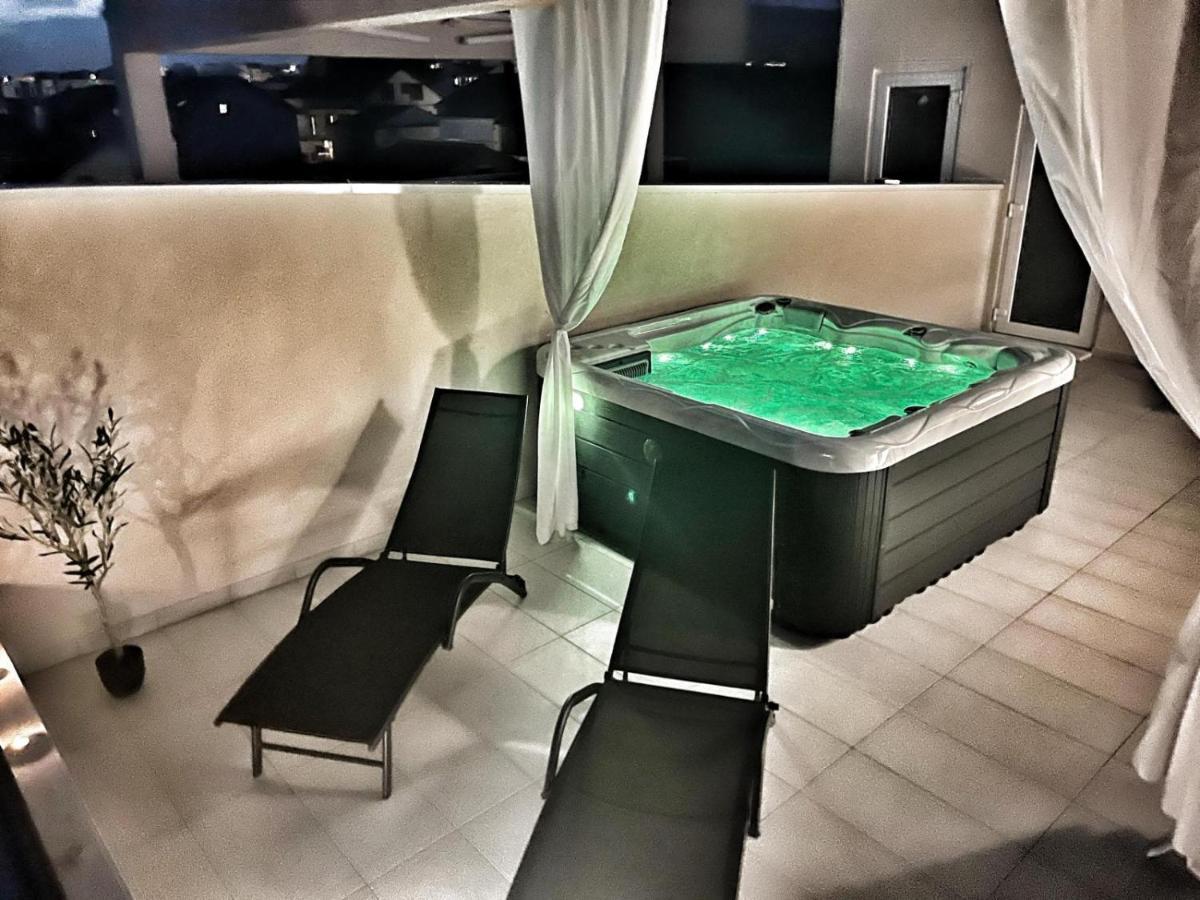 Апартаменты Olive Oasis Penthouse With Jacuzzi Задар Экстерьер фото
